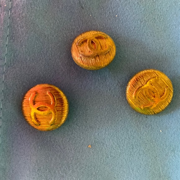 CHANEL Vintage set of 3 GOLD Buttons AUTHENTIC - Picture 1 of 7